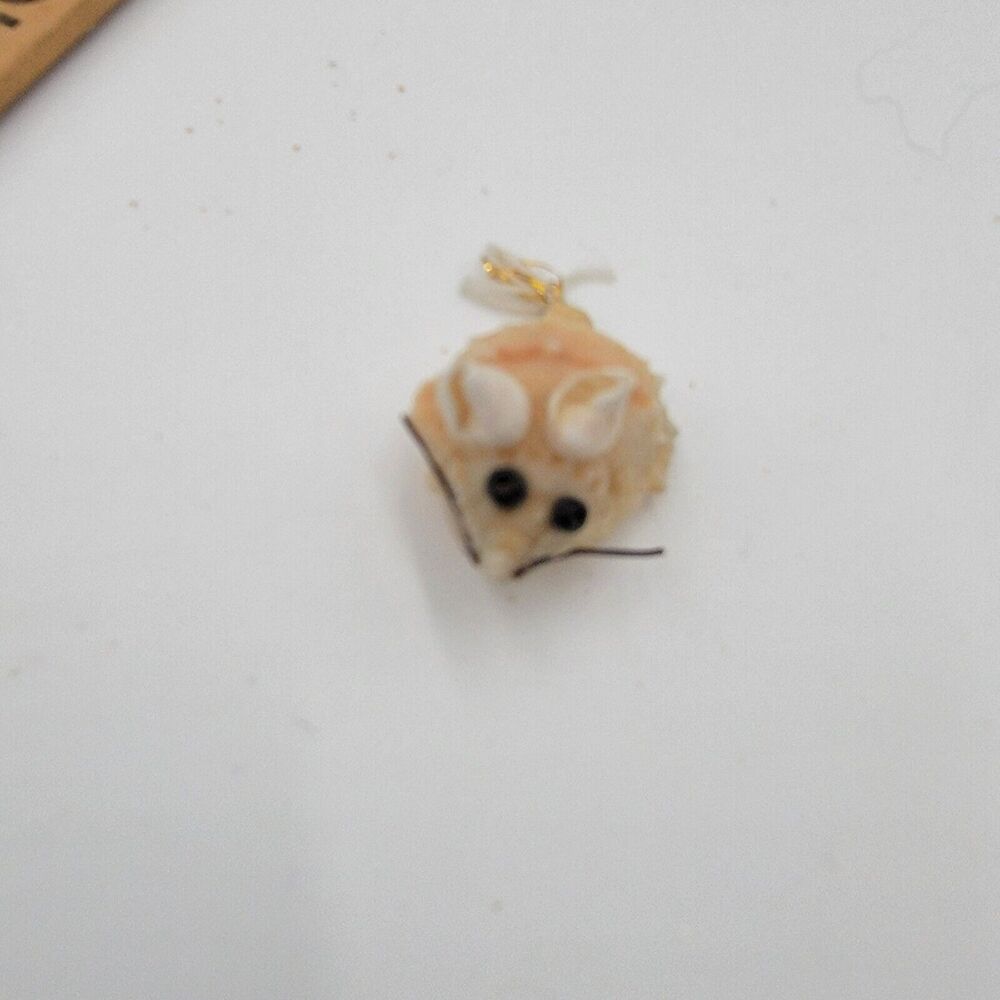 Seashell Cream Color Mouse, 2" Plant Mouse Tiny Mice Cottagecore Crafty Coastal